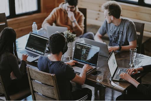 Snel en betaalbaar online met ons studententeam